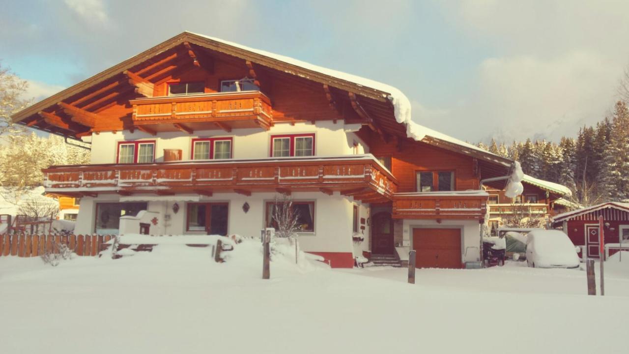 Apartamento Haus Ferienglück Ramsau am Dachstein Exterior foto